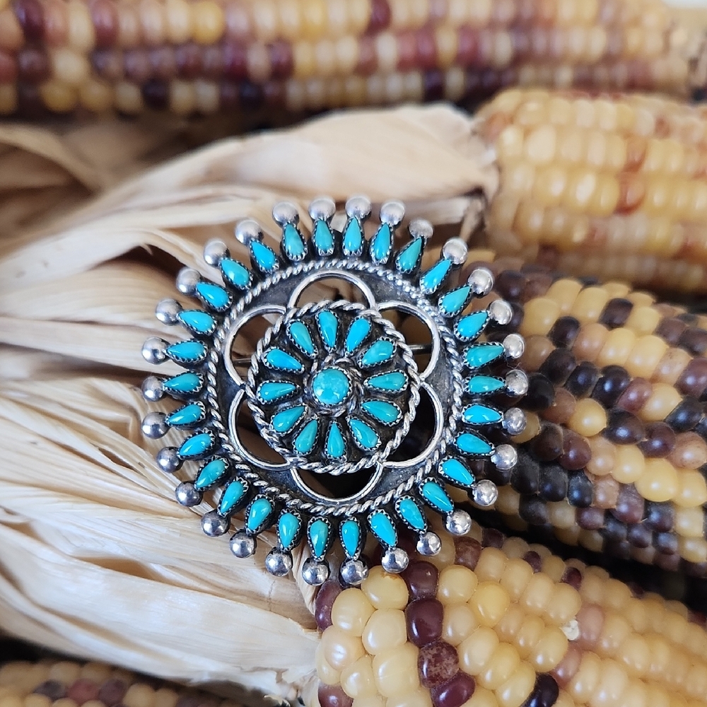 Vintage Native American Zuni Petit-Point Turquoise & Sterling Pendant/Pin 💙🎁